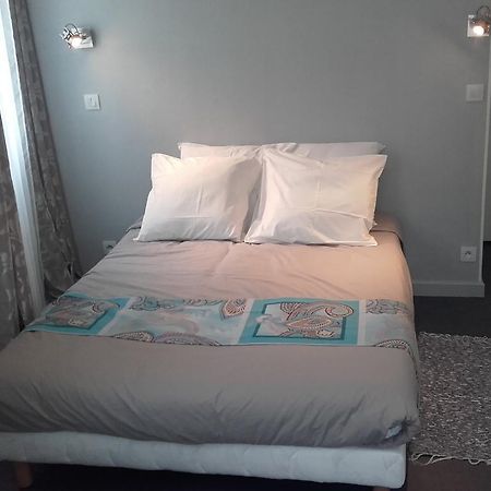 Le Kleber Hotell Montreuil  Exteriör bild
