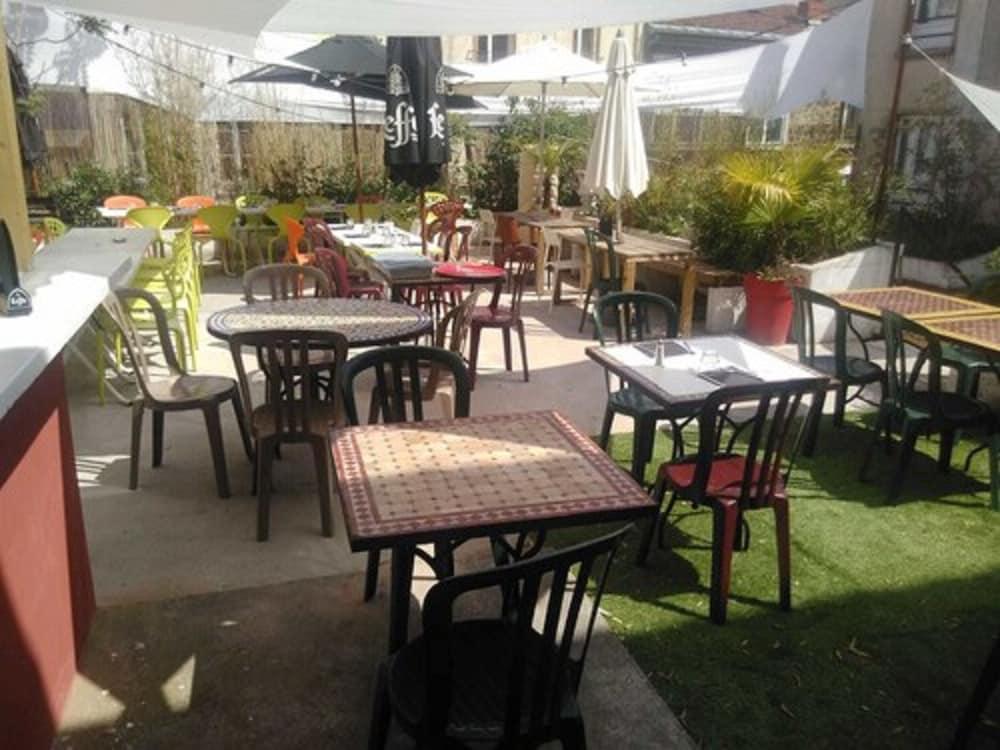 Le Kleber Hotell Montreuil  Exteriör bild