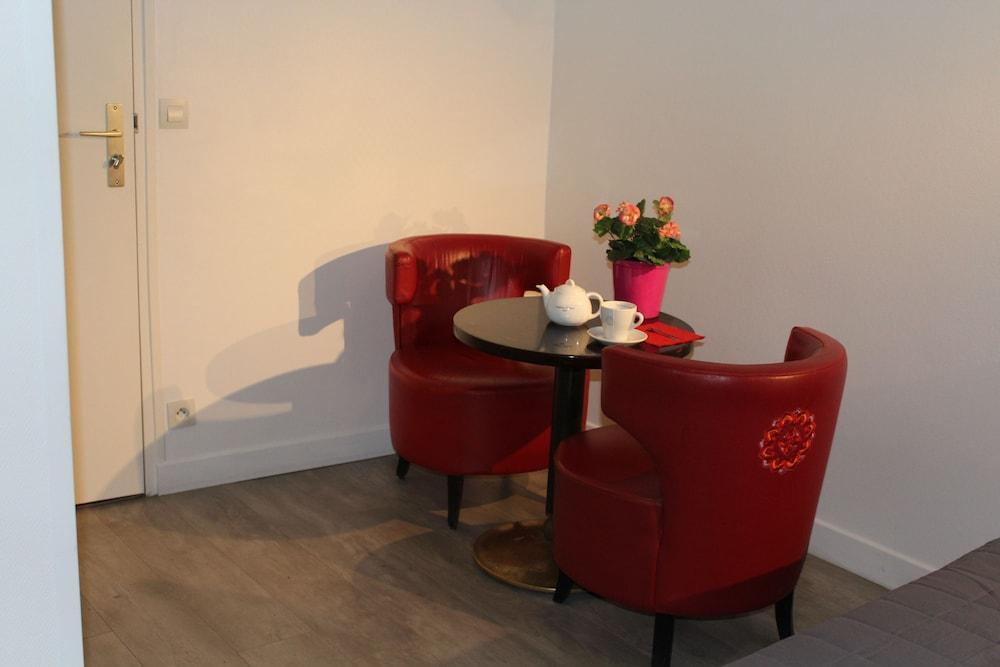 Le Kleber Hotell Montreuil  Exteriör bild