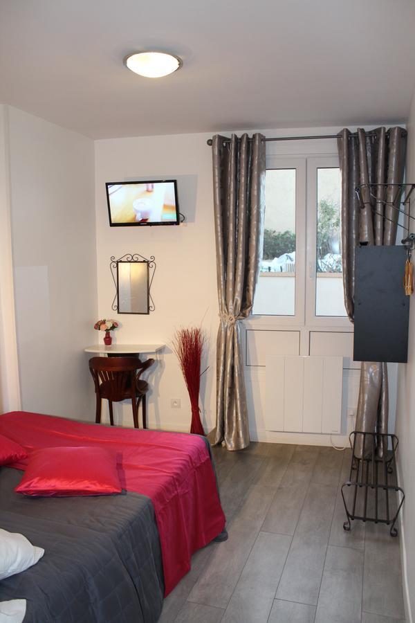Le Kleber Hotell Montreuil  Exteriör bild